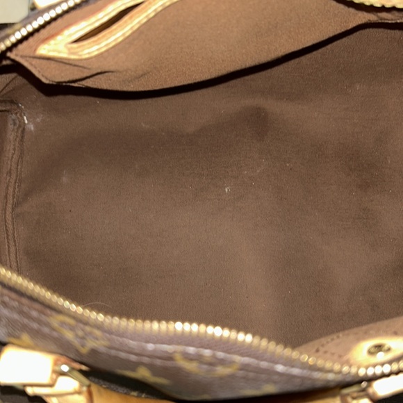 100% authentic Louis Vitton speedy in excellent condition with key lock. - Picture 4 of 4